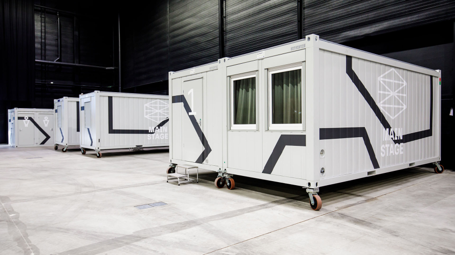 MAINSTAGE heeft mobiele kleedruimtes voor artiesten die optredens