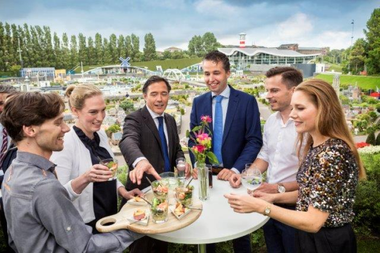 Laat het weer het toe, dan kan er ook buiten geborreld worden!