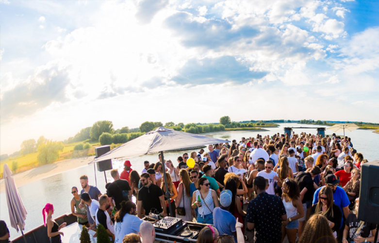 Borrel op het Upperdeck