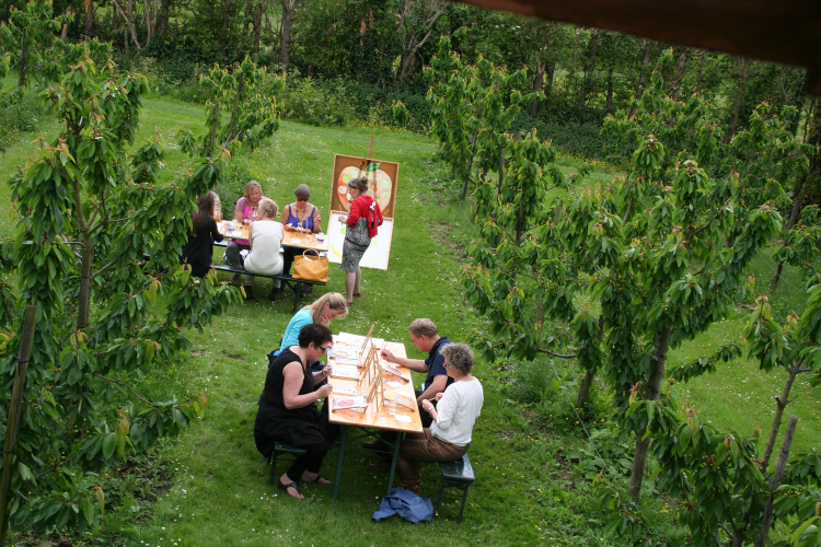 Schilderen in de kersenboomgaard