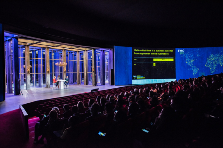 TheaterHangaar