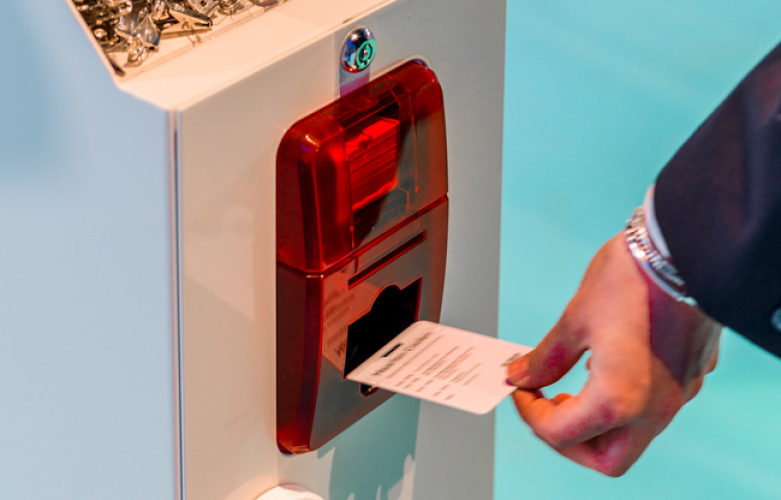 VisitorControl, gepersonaliseerde badges met naam en programma