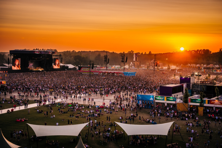 Custom made etagetent Rock Werchter