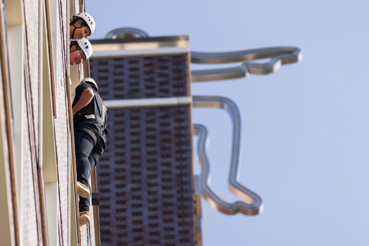 Vertical Adventures Abseilen Hotel