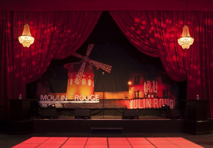 Moulin Rouge decor
