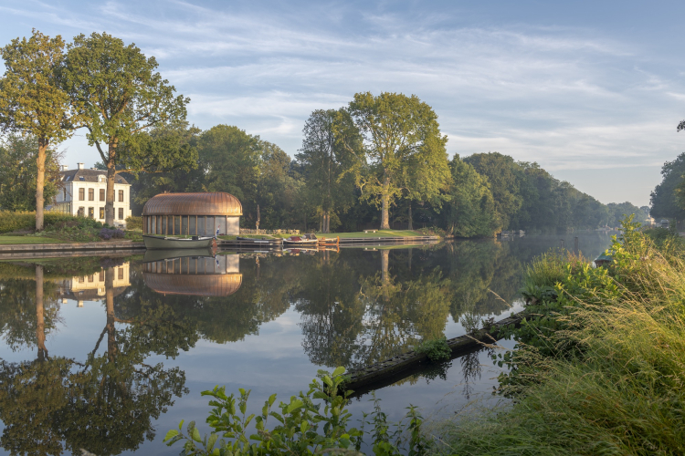 Theehuis vanaf het water