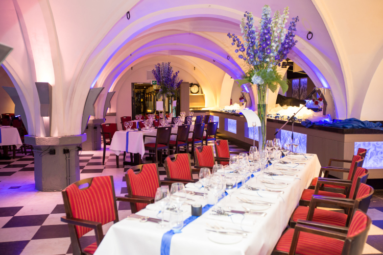 Dineren in 14e eeuwse gewelvenkelder - Golden Tulip Hotel Central Den Bosch
