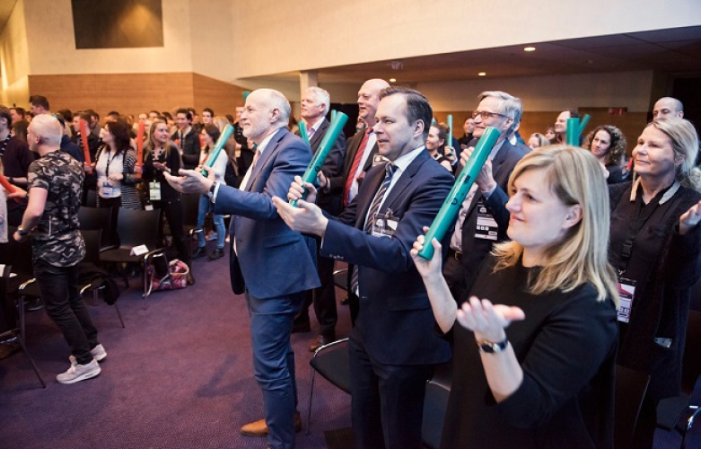 Boomwhacker energizer