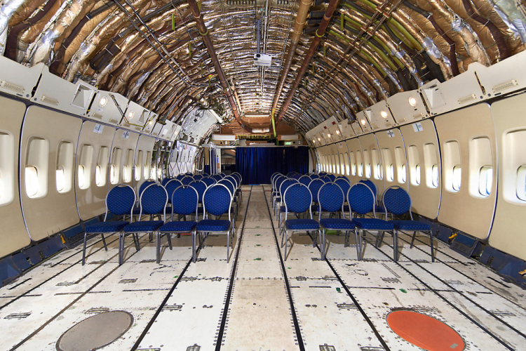 Meeting in het vrachtruim van een Boeing 747 Jumbo Jet