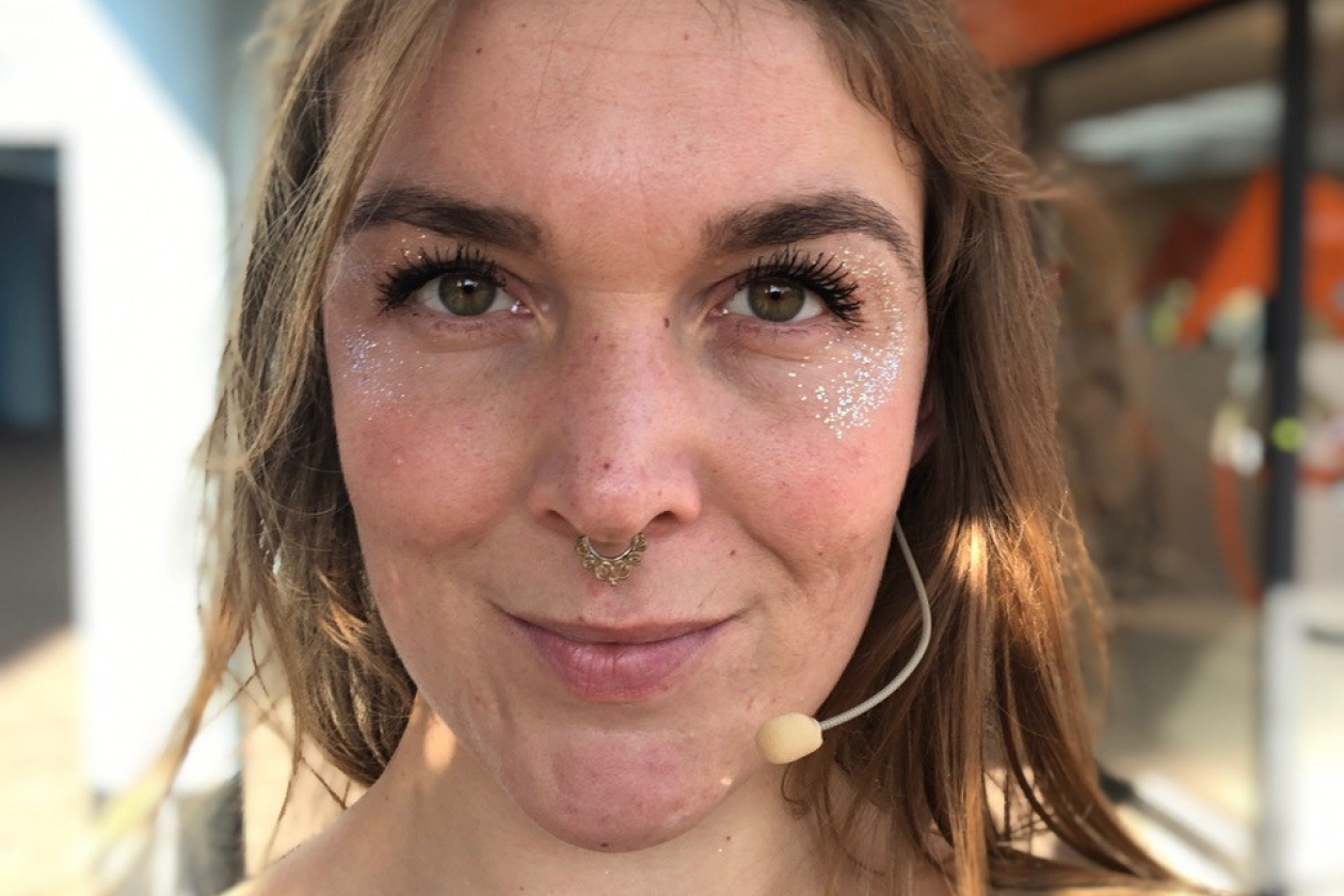 Eva hoops