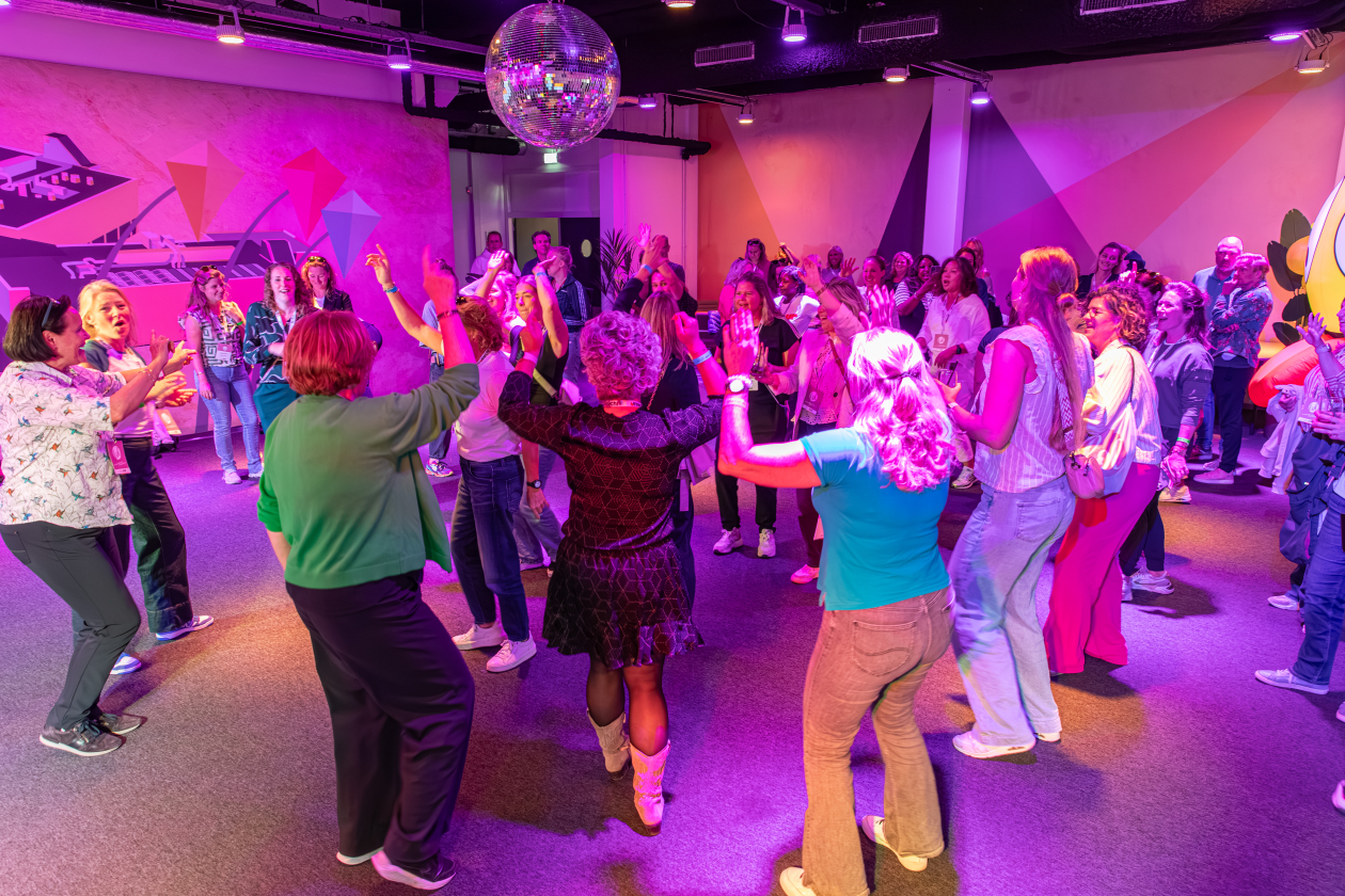 Dansen met DJ Je Moeder