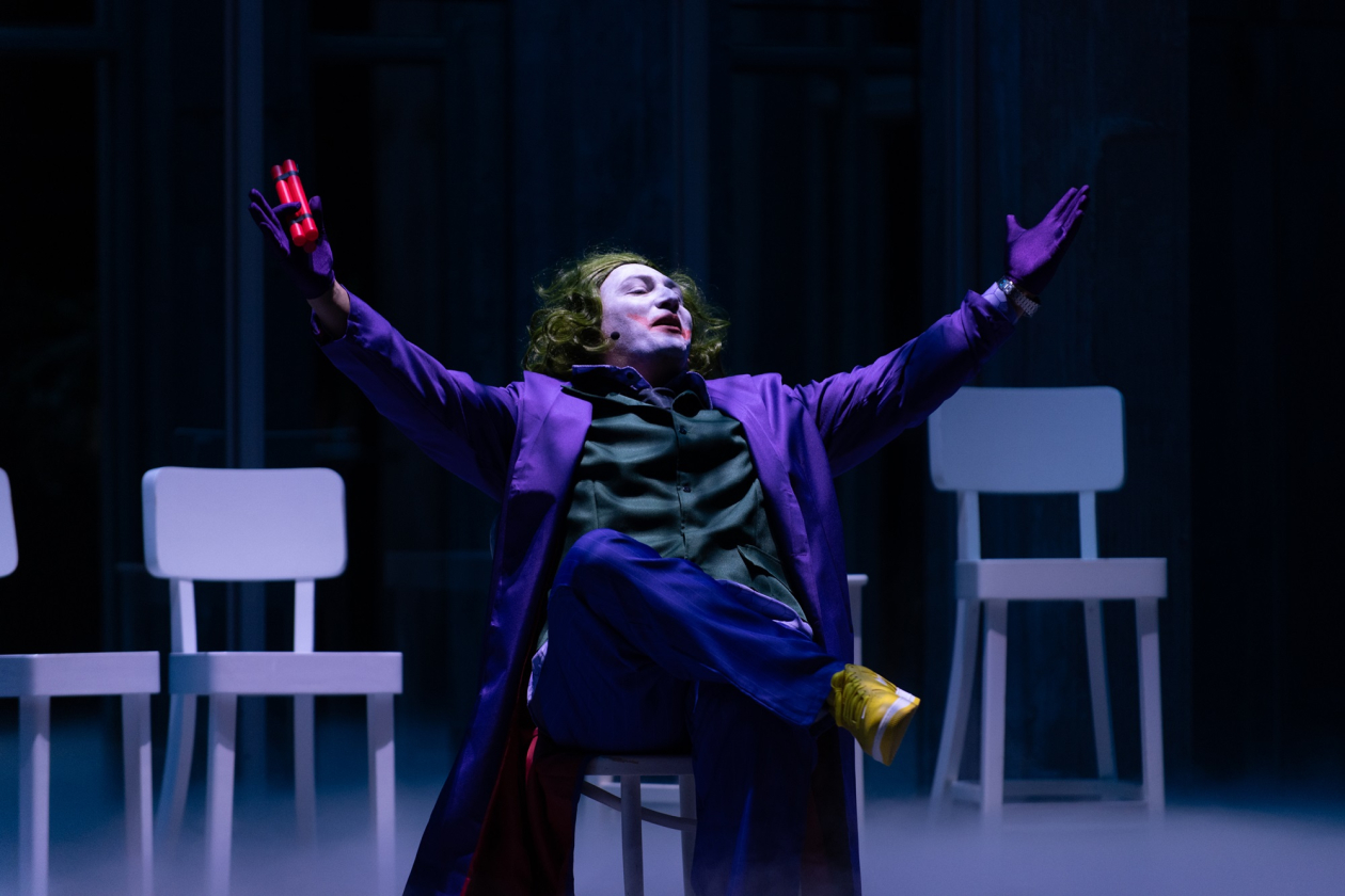 Integron_TheaterHangaar