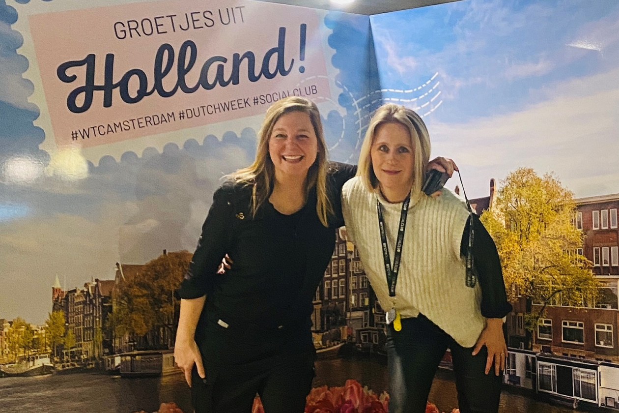 Eva Diks en Annemarie Engels tijdens hun Socialclub Dutch Week