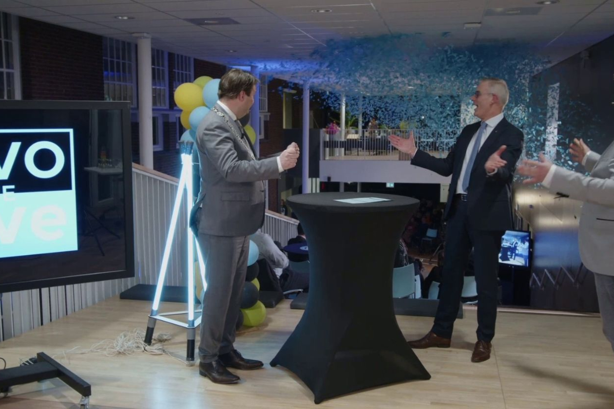 Confettischot bij opening