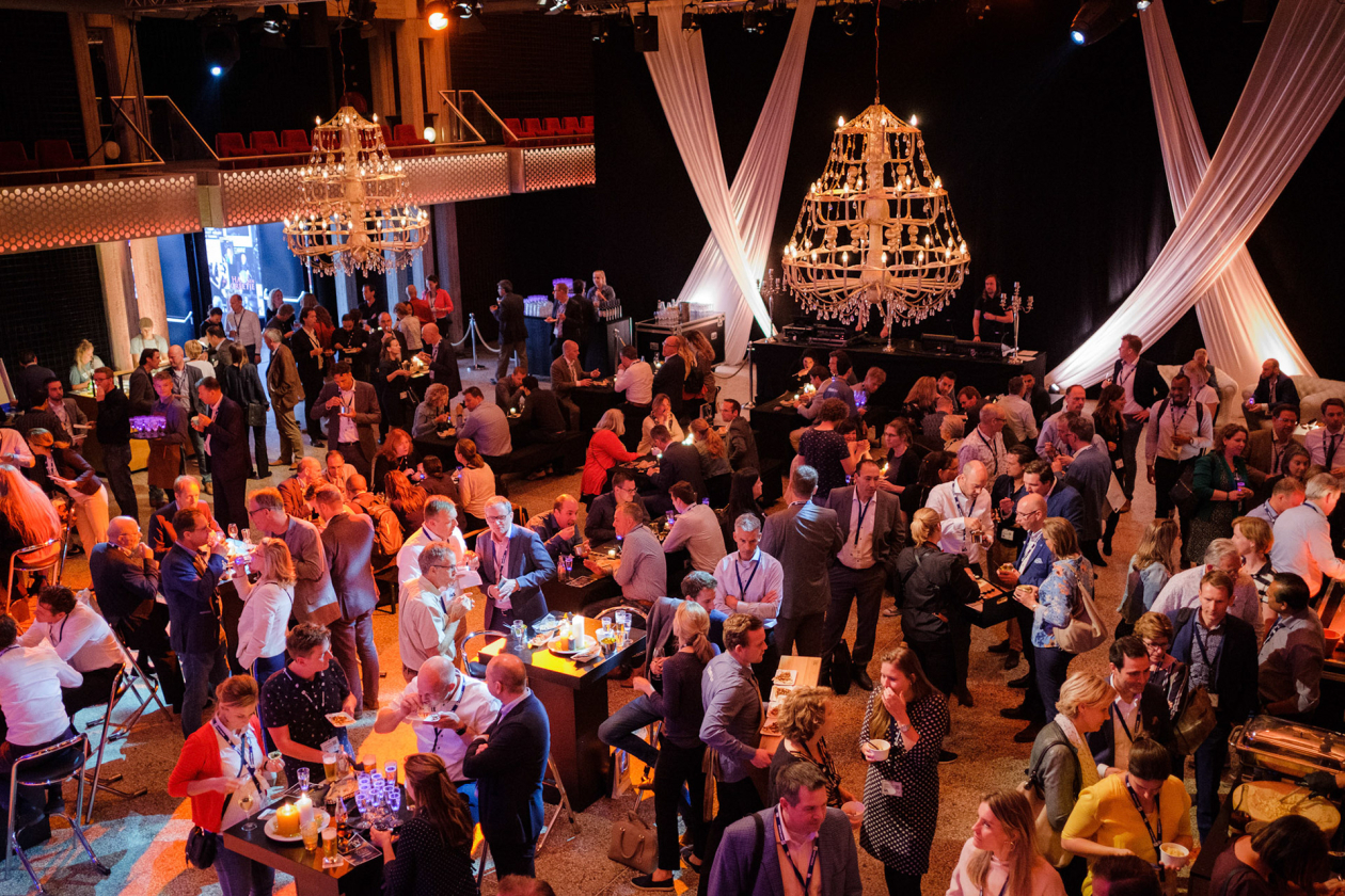 Flint: AFASzaal - Diner
