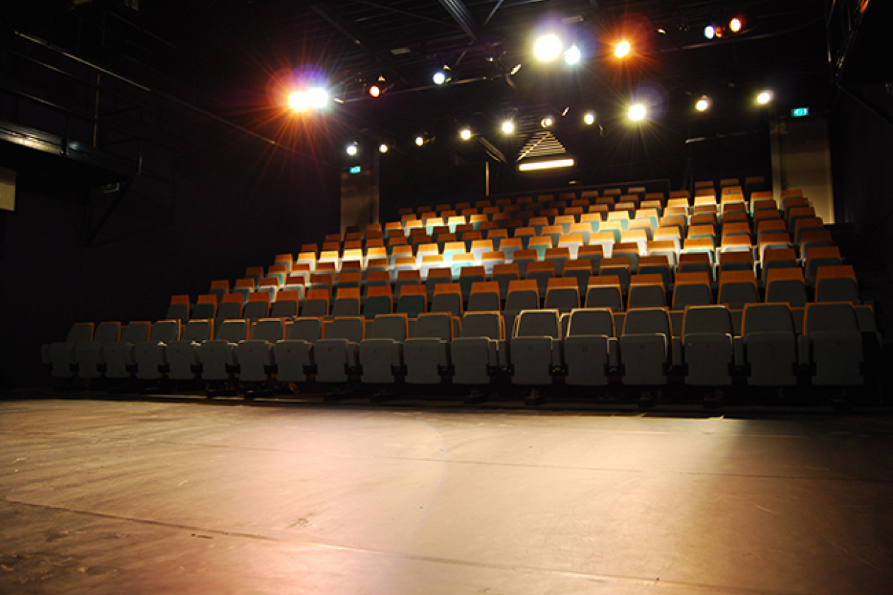 Theater ins Blau 
