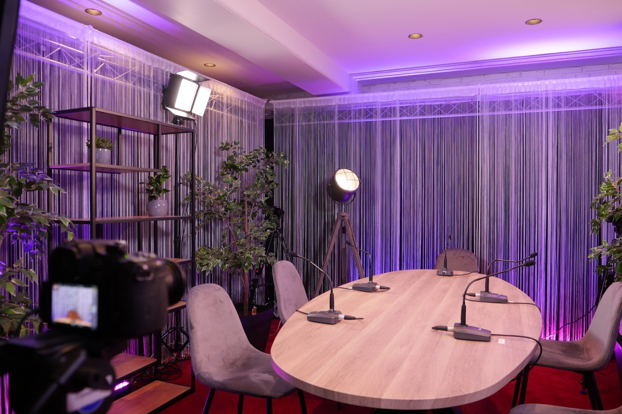 Artistic Studio - Webinar Studio