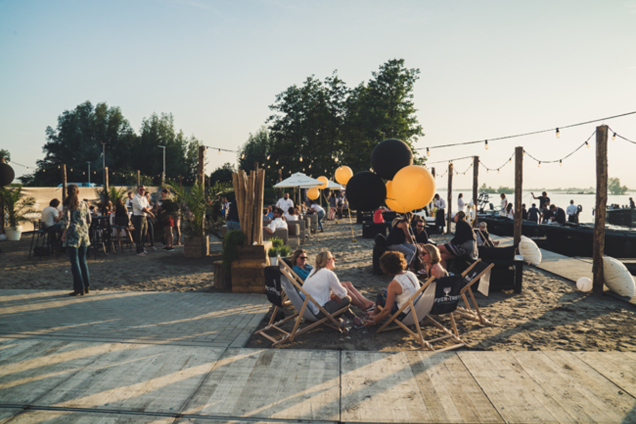 Vinki Beach