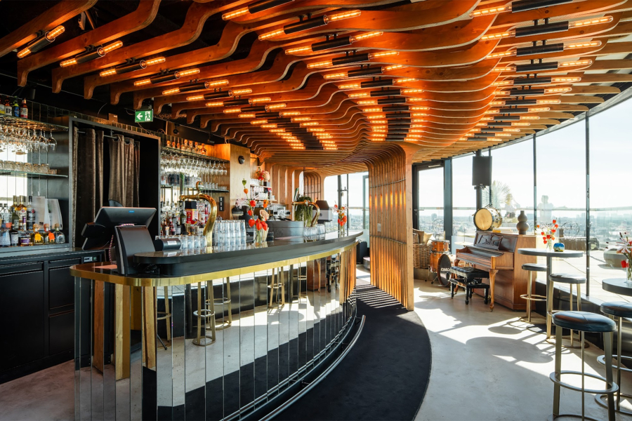 adam events bar met uitzicht