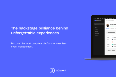 Een blauwe achtergrond met de tekst 'Discover the most complete platform for seamless event management.'