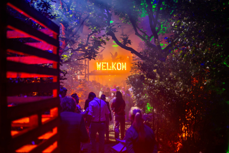 Welkom door indoor bos