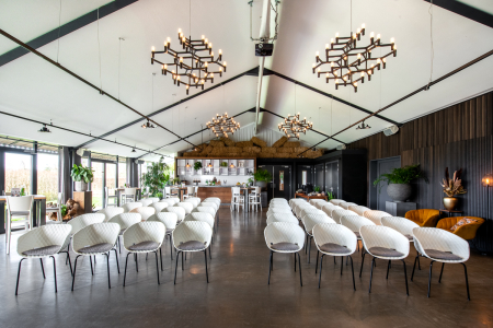 Vierambachtszaal in theateropstelling