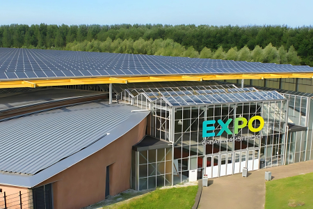 EXPO  Greater Amsterdam - Kas met 26.000m2 zonnepanelen op het dak
