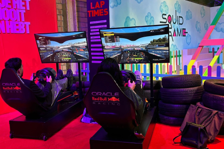 Twee Red Bull F1 simulators voor Netflix