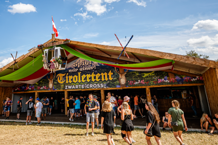 Neptunus, dé specialist in tenten voor evenementen en demontabele gebouwen