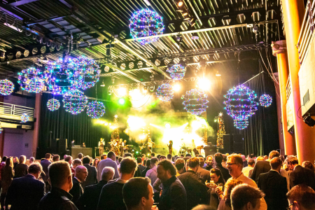 De zaal Theaterplein - Feest met Live muziek.