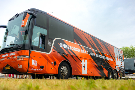 Eleven Travel touringcar