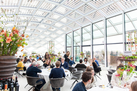 Diner met zicht over Amsterdam