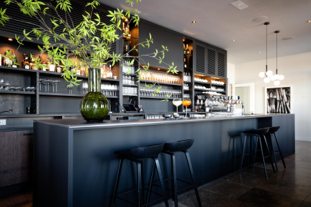 The Living - Bar