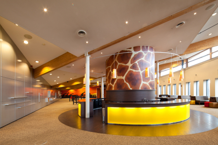De longneckbar in de Foyer