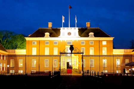 Slot Zeist by night