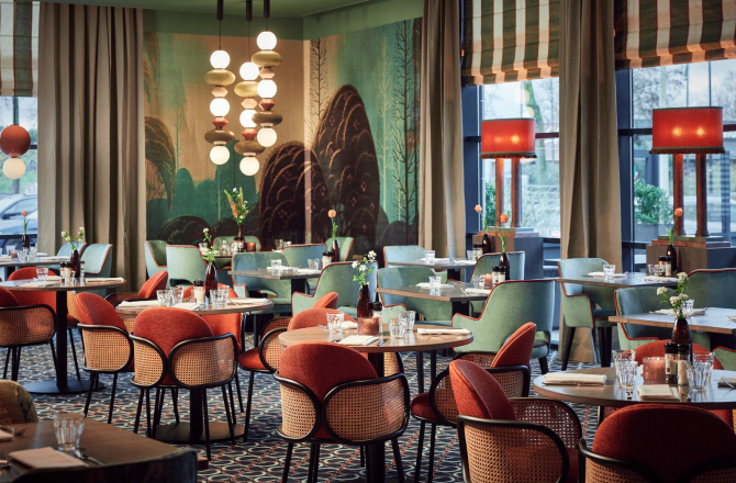 Vernieuwde restaurant van Van der Valk Amersfoort A1