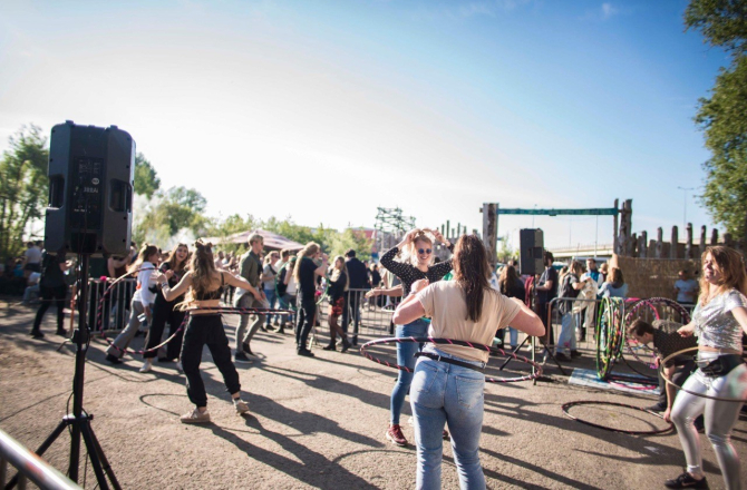 Eva hoops festival