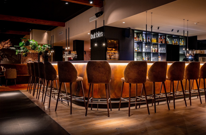 Bar Bar