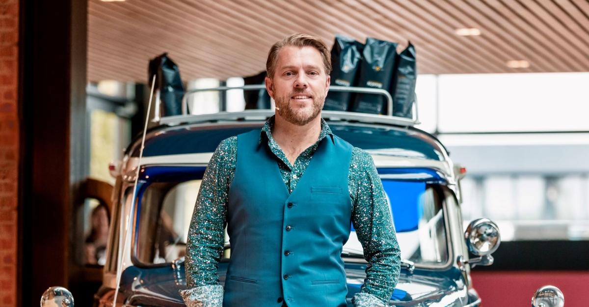 Spreker van de maand: Max van den Burg – Lachen als slimme afsluiting van je event