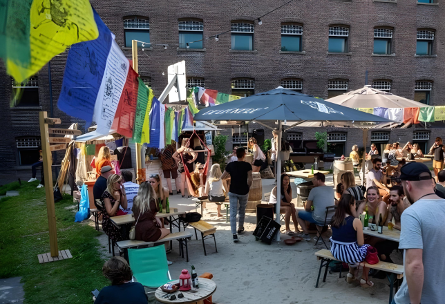 de lik borrel 
