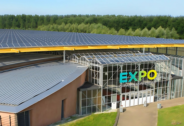 EXPO  Greater Amsterdam - Kas met 26.000m2 zonnepanelen op het dak