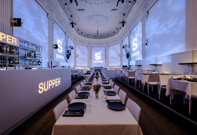 Supperclub La Salle Neige Sitdown diner