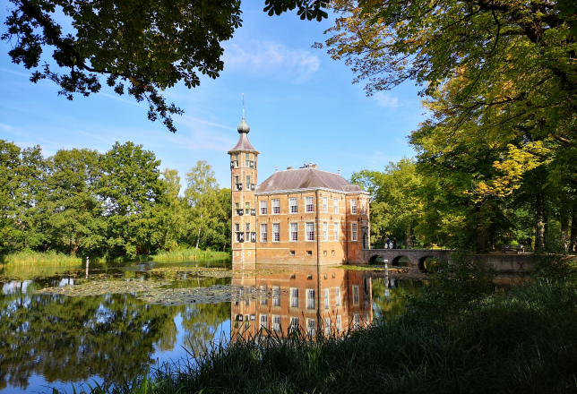 Sproojesachtig event
