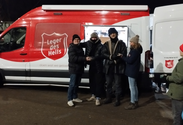 double tree hilton helpt leger des heils