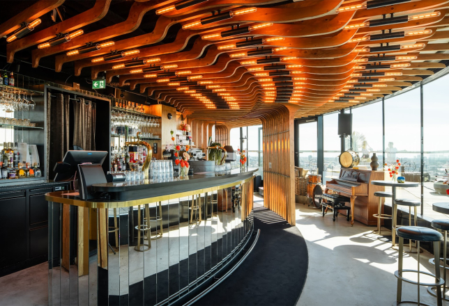 adam events bar met uitzicht