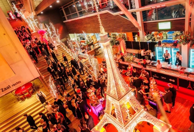 Verlichte Eiffeltoren decorstuk 770(h)cm