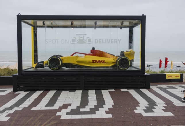 Momice - DHL