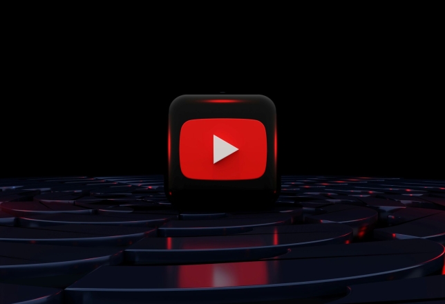 YouTube 