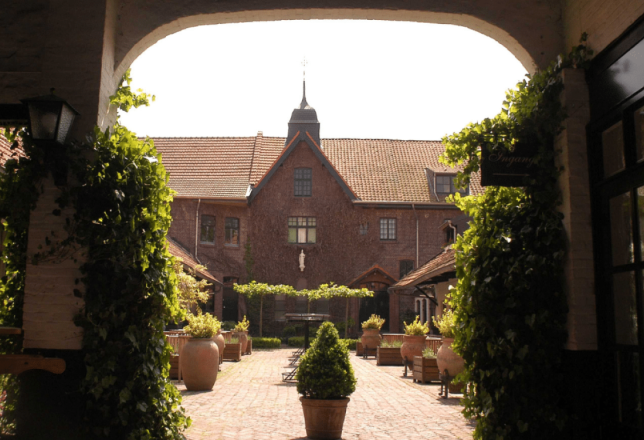 Spark Force One Venue Galerie de Hoeve