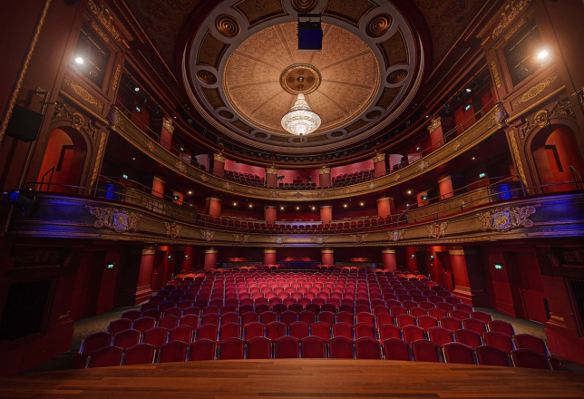 Jouw evenement in Haarlem: PHIL of Stadsschouwburg Haarlem 